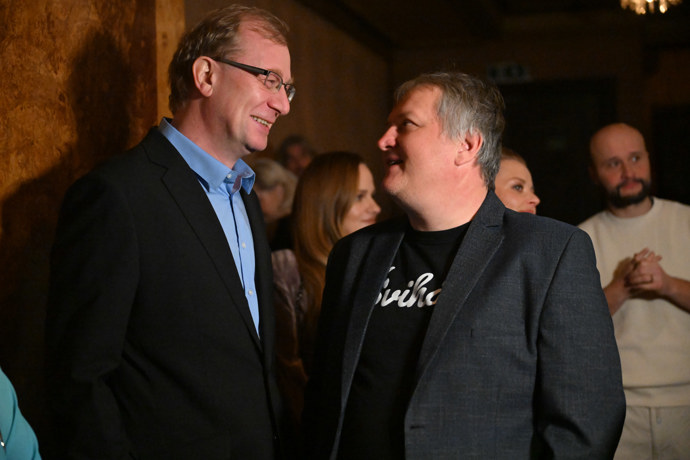 FOTO: Tomáš Jeřábek s Martinem Pechlátem. – stránka 49