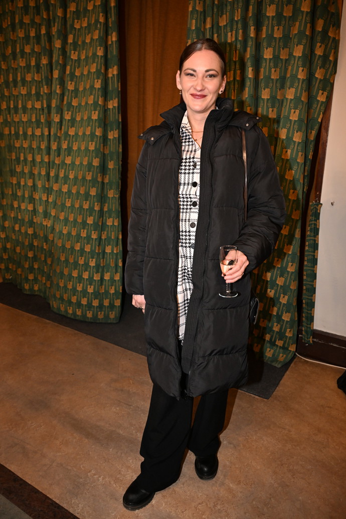 FOTO: Bára Jánová na premiéře série Metoda Markovič: Straka. – stránka 109