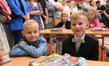 Školáci v Pečkách.