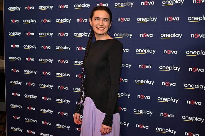 FOTO: Sarah Haváčová měla úsměv od ucha k uchu. – stránka 56