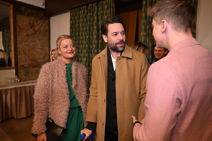 FOTO: Václav Neužil se pozdravil s Adamem Mišíkem. – stránka 9