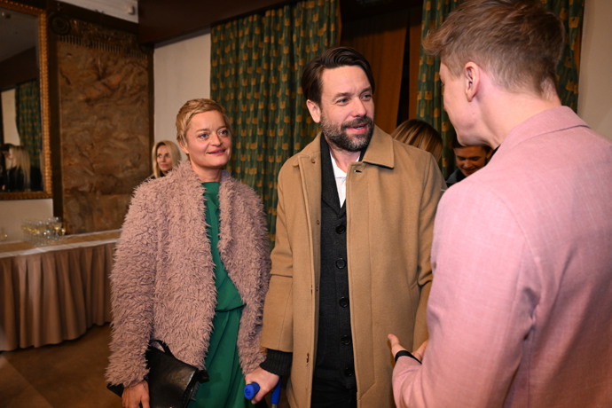 FOTO: Václav Neužil dorazil na premiéru Metoda Markovič: Straka po boku své ženy Lenky. – stránka 3