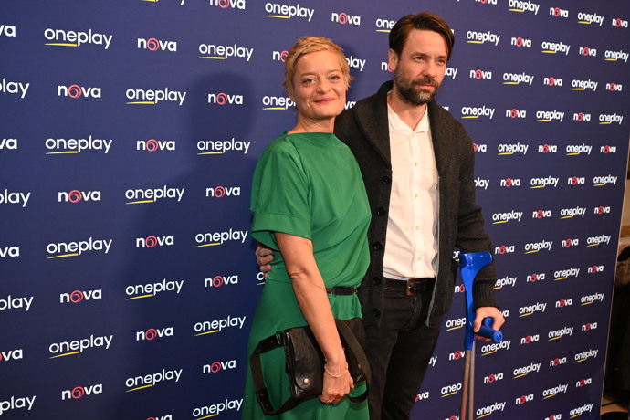 FOTO: Václav Neužil po boku své ženy Lenky. – stránka 1