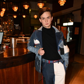 Maxmilián Kocek dorazil v zajímavém outfitu.