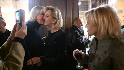 FOTO: Helena Vondráčková se přivítala také s Ivanem Hubáčem.