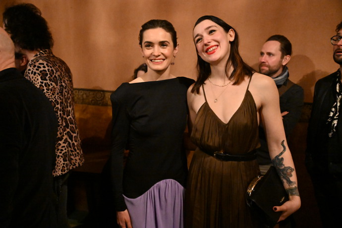 FOTO: Sarah Haváčová se sestrou absolvovala vojenský výcvik – stránka 40