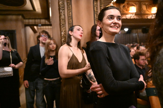 FOTO: Sarah Haváčová na premiéře Metoda Markovič: Straka. – stránka 30