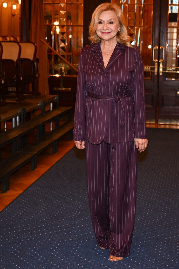 FOTO: Jana Paulová je velmi elegantní. – stránka 4