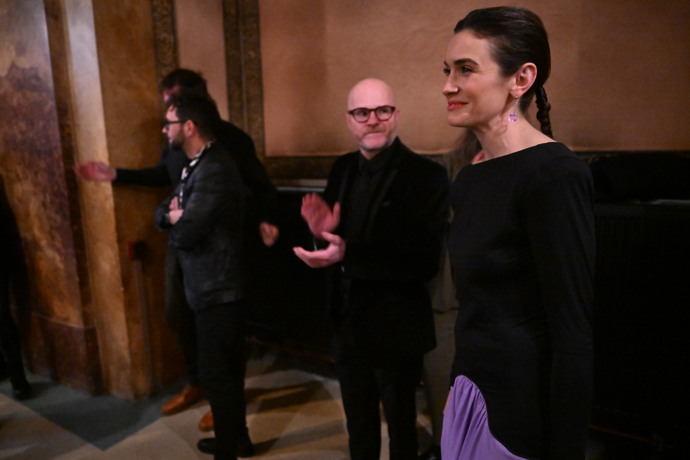 FOTO: Sarah Haváčová na premiéře Metoda Markovič: Straka. – stránka 29