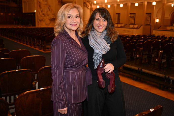 FOTO: Jana Paulová a Martina Pipková Loudová. – stránka 7