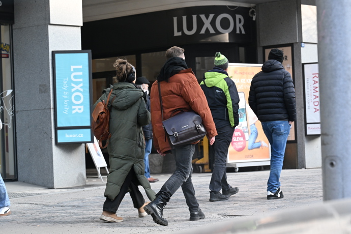 FOTO: Lucie Vondráčková zachycena se svým kolegou Williamem Valeriánem. – stránka 6