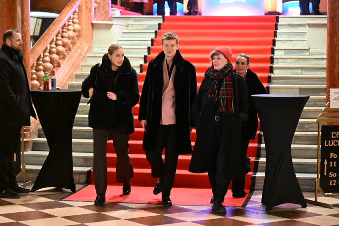 FOTO: Mišík odcházel bez Rychlíkové. – stránka 3