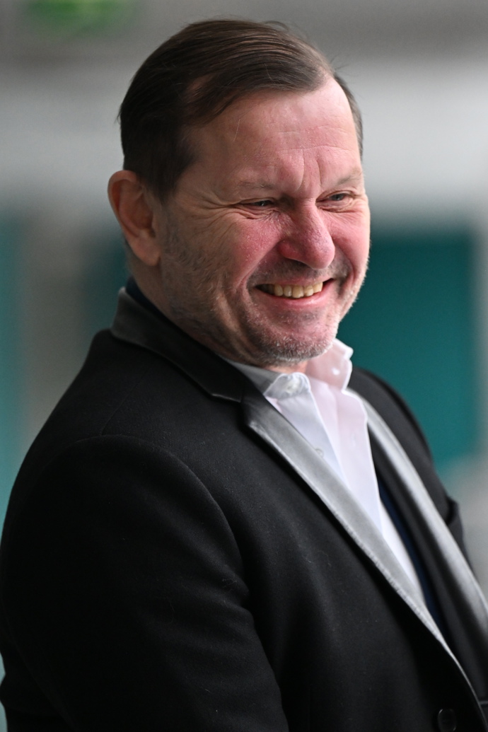 FOTO: Jaromír Soukup se překvapivě u soudu smál. – stránka 6