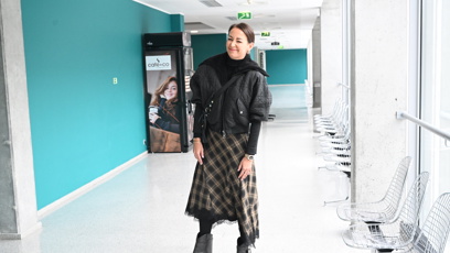 FOTO: Agáta Hanychová odcházela ze soudní síně s úsměvem.