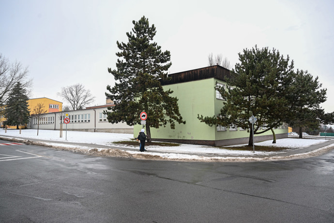 FOTO: Budova bývalého internátu ve Stochově. – stránka 17