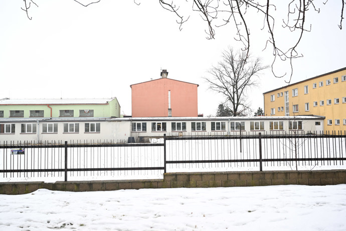 FOTO: Budova bývalého internátu ve Stochově. – stránka 11