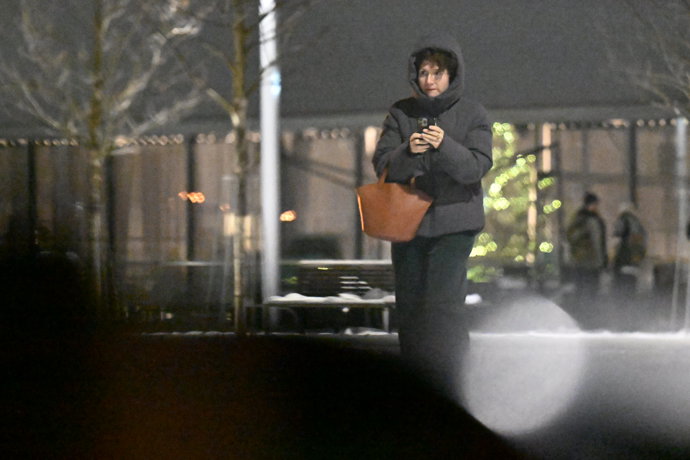 FOTO: Martha Issová odcházela ze smutečního karu. – stránka 3