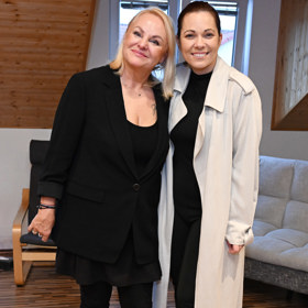 Michaela Nosková a kartářka Iveta Vojtová. 