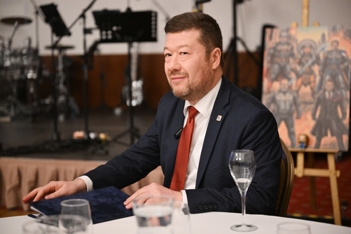 FOTO: Tomio Okamura. – stránka 1