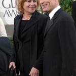 Amy Madigan a Ed Harris se naposledy objevili na Zlatých globech v roce 2006. Takto jim to tehdy slušelo.