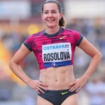 Denisa Helceletová (dříve Rosolová) je halovou vicemistryní světa ve štafetě na 4x400 metrů, mistryní Evropy na 400 metrů překážek a halovou mistryní Evropy v běhu na 400 metrů.  Na vrcholu kariéry měla dokonale vypracovanou postavu.