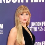 Poté, co fenka napadla jejího synka Cye, musela ji herečka dát ke svým rodičům.