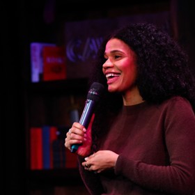 Bianca Cristovao je stand-up komička.