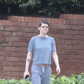 Kristen Stewart byste nepoznali. 