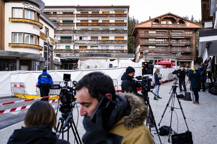 FOTO: Tragédie ve švýcarském baru.