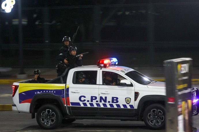 FOTO: Zasahovala policie. – stránka 7