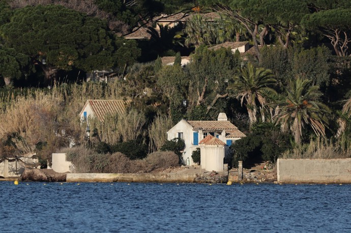 FOTO: V této přímořské vile Brigitte dlouhé roky žila. – stránka 11