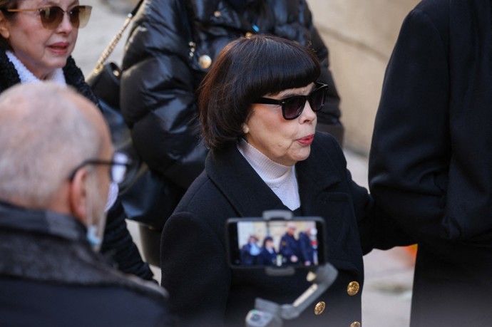 FOTO: Dorazila i zpěvačka  Mireille Mathieu. – stránka 8