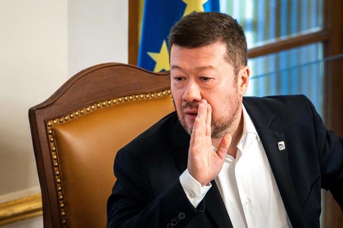 FOTO: Předseda sněmovny Tomio Okamura. – stránka 19