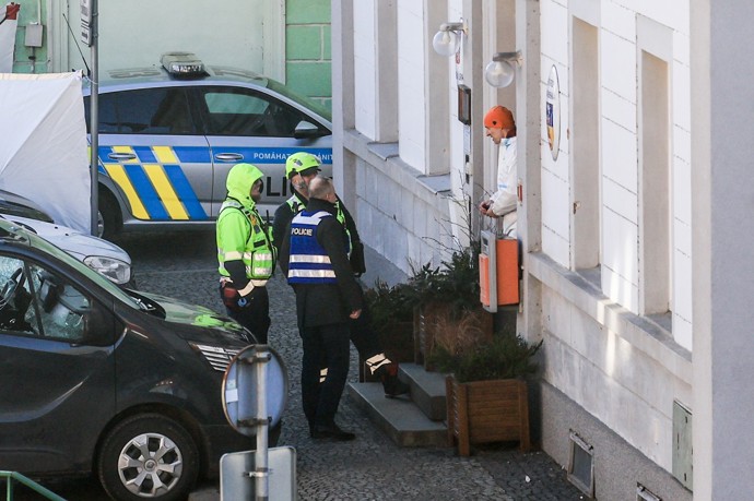 FOTO: Střelba v Chřibské. – stránka 10