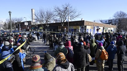 FOTO: V Monneapolis se konají rozdáhlé protesty proti raziiím ICE.