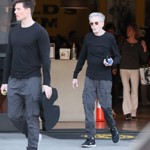 Jeho přítelem je už přes deset let model Kevin Baker, se kterým si nedávno vyrazil do fitka. Dokonce se sladili oblečením.