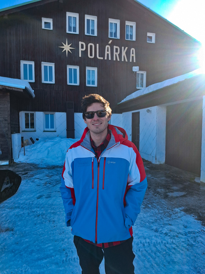 FOTO: Původně se horská chata jmenovala Protěž, zpěvák ji ale přejmenoval na Polárka. – stránka 4