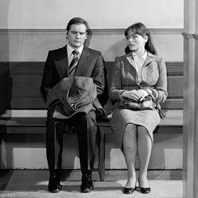 Eva Jakoubková odešla za svým snem stát se herečkou z domu už v patnácti letech, kdy ji v Brně přijali na konzervatoř. (Bakaláři, Jiří Štěpnička a Eva Jakoubková).