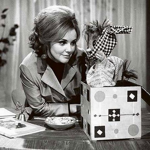 Trápila se v dětství i v dospělosti (Pohádkové dívánky, 1955).