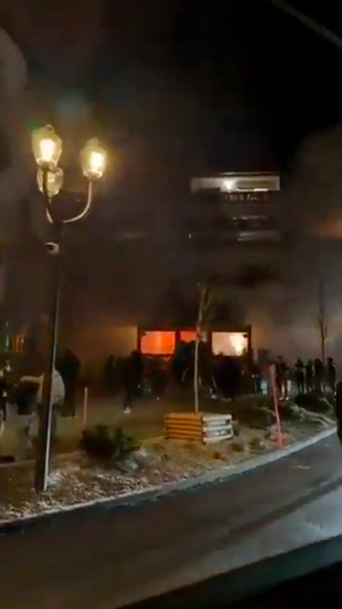 FOTO: Požár baru zachytili turisté. – stránka 7