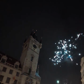 Pár ohňostrojů lítalo.