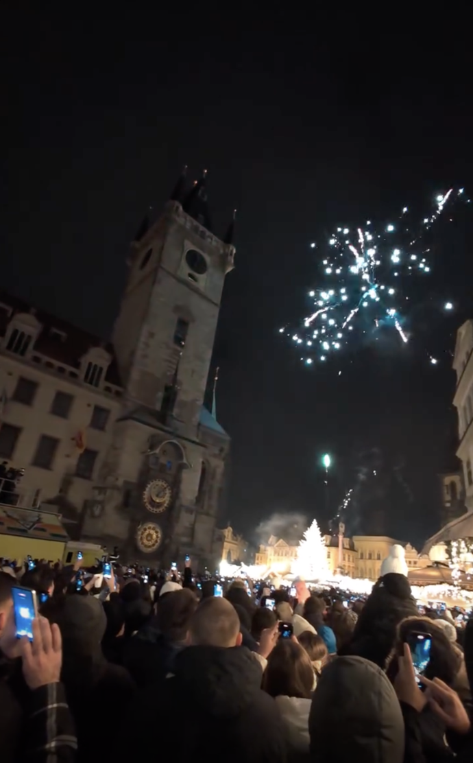 FOTO: Pár ohňostrojů lítalo. – stránka 3