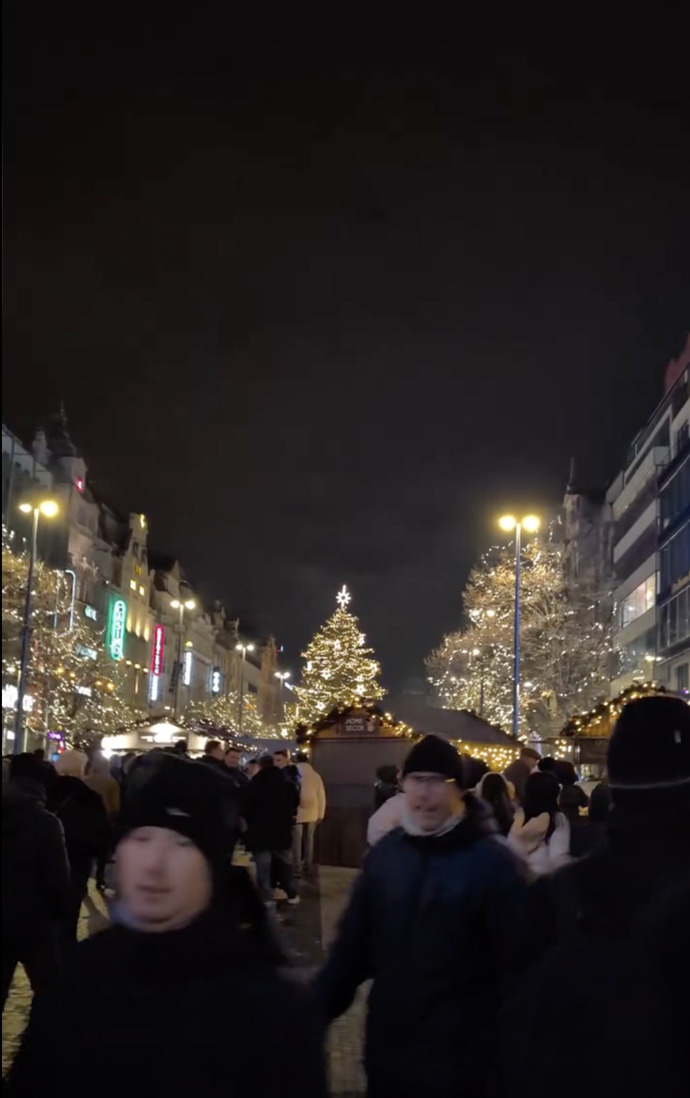 FOTO: Narozdíl od ostatních velkoměst Praha byla spíše klidná. – stránka 1