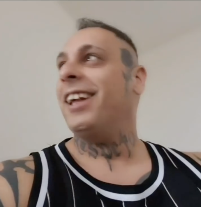 FOTO: Kotlár se následně snažil celou situaci zlechčit. – stránka 6