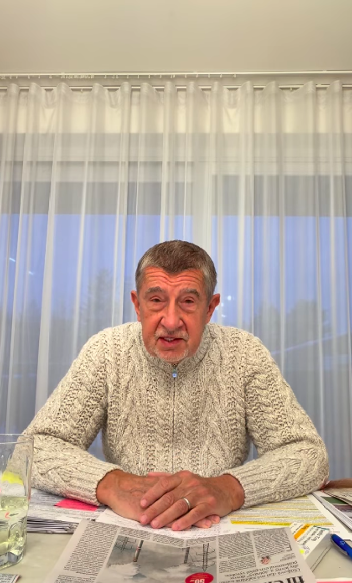 FOTO: Andrej Babiš dává ruce pryč od Turka, Macinky i Okamury. – stránka 9