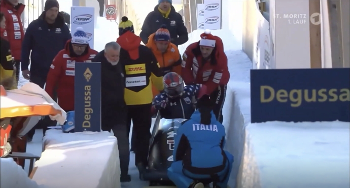 FOTO: Horn dojel sám.