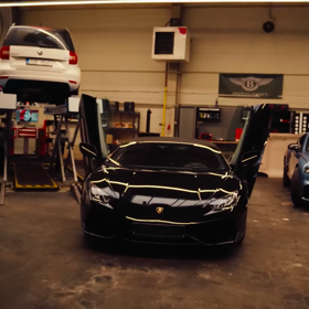 Auto bude pravděpodobně slouži jako reklamní banner.