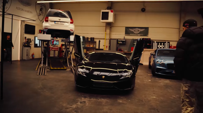 FOTO: Auto bude pravděpodobně slouži jako reklamní banner. – stránka 4