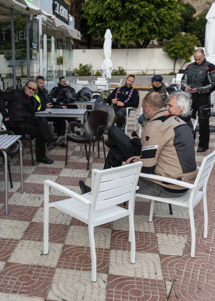 FOTO: Petr Pavel se svými kamarády obráží silnice Španělska. – stránka 5