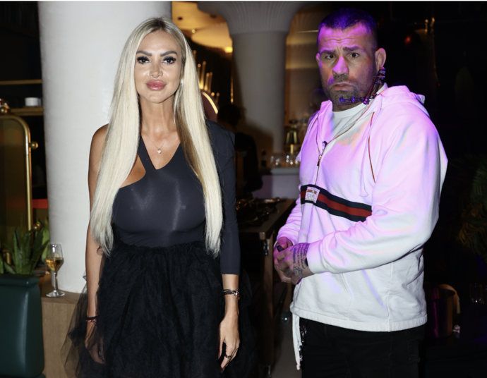 Foto k tématům Denise Ayverdi, Karlos Vémola – stránka 153
